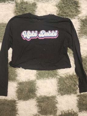 Ubbi Dubbi Cropped Long Sleeve Lineup Tee